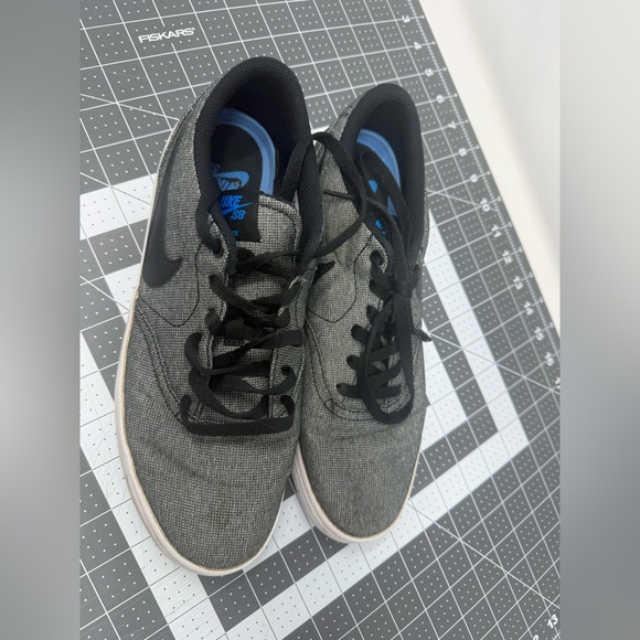 Nike SB Check Solarsoft Canvas skateboarding shoes Sz 9 (WOTGNH) - Picture 3 of 8